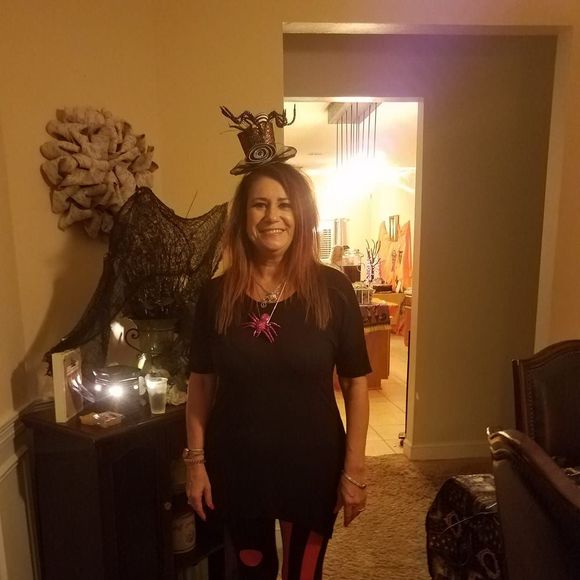 Meet your Posher, Vicki - Picture 1 of 1